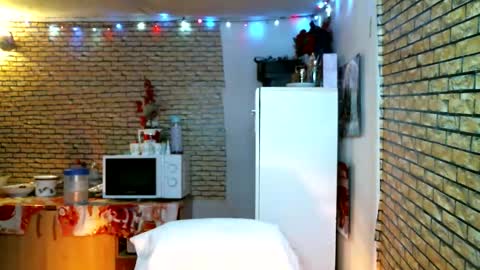 Snapshot of real_coupl3 chatting on 3, 2, 2026 real_coupl3 online show from 3, 2, 2026