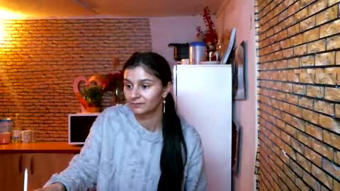 Snapshot of real_coupl3 chatting on 15, 2, 2026 real_coupl3 online show from 15, 2, 2026