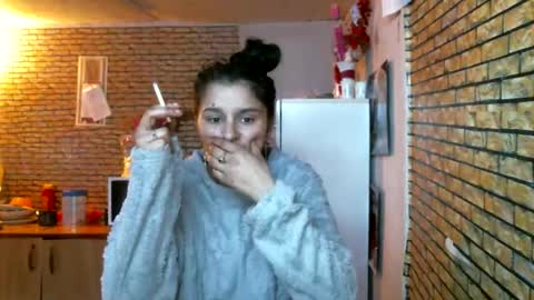 Snapshot of real_coupl3 chatting on 7, 3, 2026 real_coupl3 online show from 7, 3, 2026