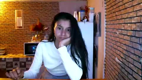 Snapshot of real_coupl3 chatting on 25, 3, 2026 real_coupl3 online show from 25, 3, 2026