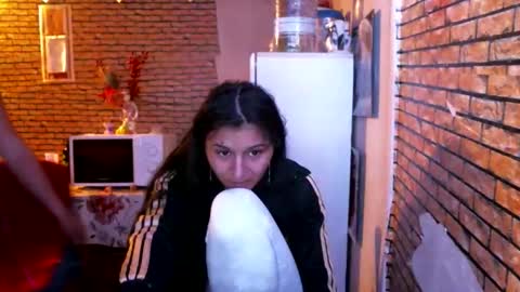 Snapshot of real_coupl3 chatting on 29, 4, 2026 real_coupl3 online show from 29, 4, 2026