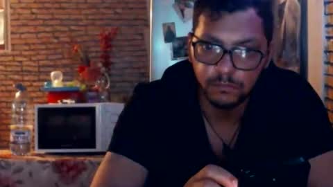 Snapshot of real_coupl3 chatting on 19, 5, 2026 real_coupl3 online show from 19, 5, 2026