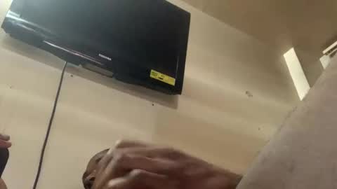 Snapshot of reallife1993 chatting on 6, 11, 2025 reallife1993 online show from 6, 11, 2025