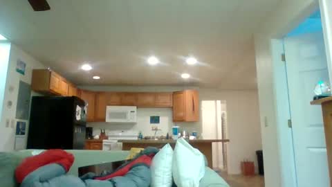 Snapshot of realmman86 chatting on 27, 12, 2024 realmman86 online show from 27, 12, 2024