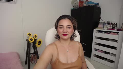 Snapshot of rebeca_milf chatting on 6, 12, 2024 REBECA online show from 6, 12, 2024