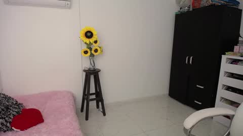 Snapshot of rebeca_milf chatting on 18, 12, 2024 REBECA online show from 18, 12, 2024