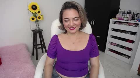 Snapshot of rebeca_milf chatting on 21, 12, 2024 REBECA online show from 21, 12, 2024