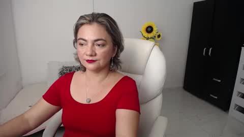 Snapshot of rebeca_milf chatting on 3, 1, 2025 REBECA online show from 3, 1, 2025