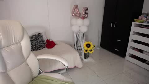 Snapshot of rebeca_milf chatting on 23, 1, 2025 REBECA online show from 23, 1, 2025