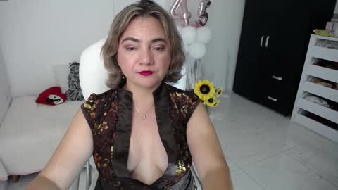 Snapshot of rebeca_milf chatting on 1, 2, 2025 REBECA online show from 1, 2, 2025