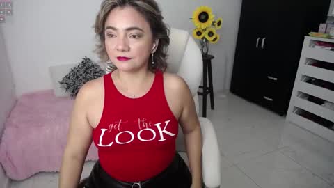Snapshot of rebeca_milf chatting on 11, 2, 2025 REBECA online show from 11, 2, 2025
