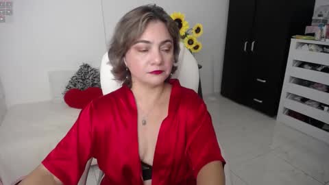 Snapshot of rebeca_milf chatting on 4, 3, 2025 REBECA online show from 4, 3, 2025
