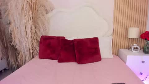 rebeca_taylor_ online show from 10, 7, 2026