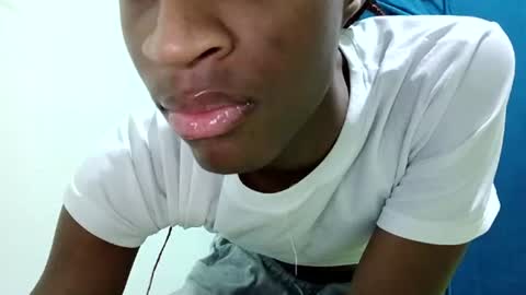 Snapshot of rebecca23278 chatting on 12, 6, 2026 Tu mami Rebecca online show from 12, 6, 2026