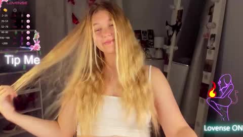 rebecca_____ online show from 13, 9, 2025