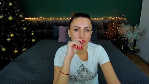 rebecca_diamonds online show from 12, 1, 2025