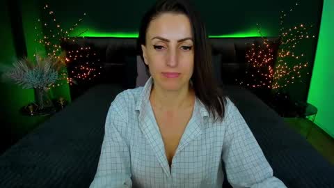 rebecca_diamonds online show from 27, 1, 2025