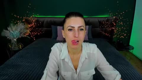 rebecca_diamonds online show from 26, 2, 2025
