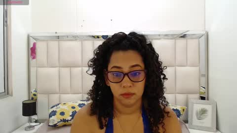 Snapshot of rebecca_mils chatting on 27, 2, 2025 R E B E C A online show from 27, 2, 2025