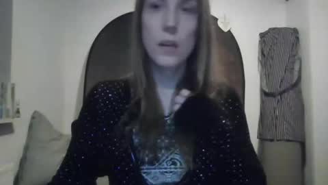 Keely KeKe Kiwi online show from 30, 10, 2025