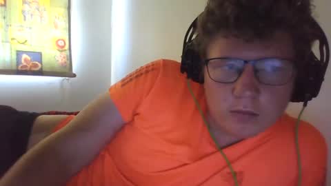 Snapshot of red454games454 chatting on 12, 1, 2025 zsax horny online show from 12, 1, 2025