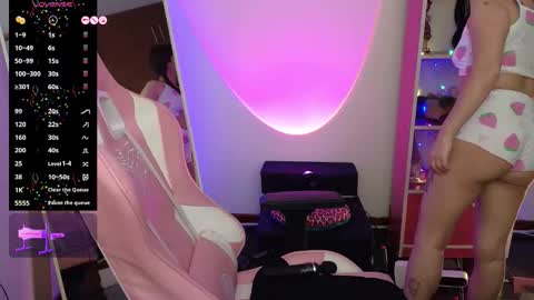 Snapshot of red_barbiedoll chatting on 21, 9, 2025 Barbie ----- online show from 21, 9, 2025