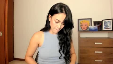 red_flower203 online show from 19, 12, 2024