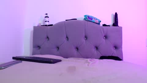 IG   OF red moonn online show from 22, 12, 2024