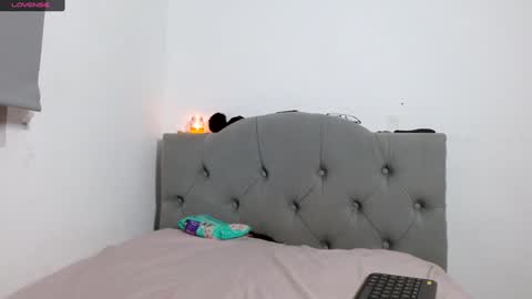 IG   OF red moonn online show from 23, 1, 2025