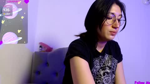 IG   OF red moonn online show from 3, 2, 2025