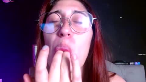 Snapshot of red_moonn chatting on 19, 6, 2026 IG OF red moonn online show from 19, 6, 2026