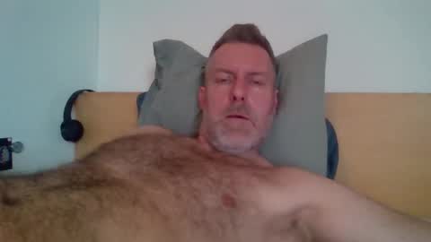 Red online show from 9, 2, 2026