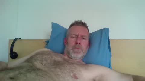 Red online show from 11, 5, 2026