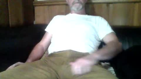 Snapshot of redfox60010 chatting on 19, 4, 2026 redfox60010 online show from 19, 4, 2026