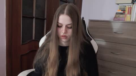 Lily online show from 9, 11, 2025