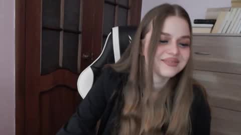 Snapshot of redhead_rabbit chatting on 3, 2, 2026 Lily online show from 3, 2, 2026