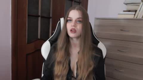 Snapshot of redhead_rabbit chatting on 11, 2, 2026 Lily online show from 11, 2, 2026