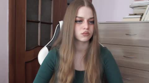 Snapshot of redhead_rabbit chatting on 13, 2, 2026 Lily online show from 13, 2, 2026