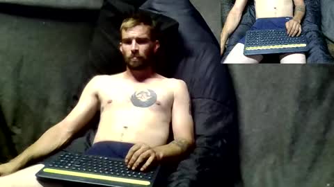 Snapshot of redheadlover828 chatting on 16, 10, 2025 Kevin online show from 16, 10, 2025