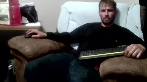 Snapshot of redheadlover828 chatting on 16, 11, 2025 Kevin online show from 16, 11, 2025