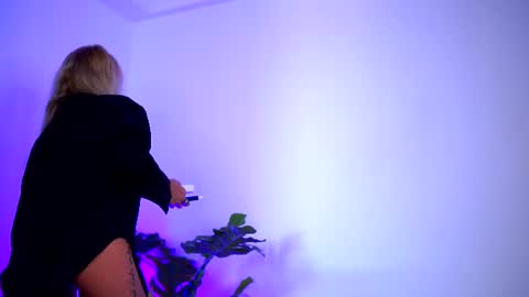 Lara online show from 14, 6, 2026