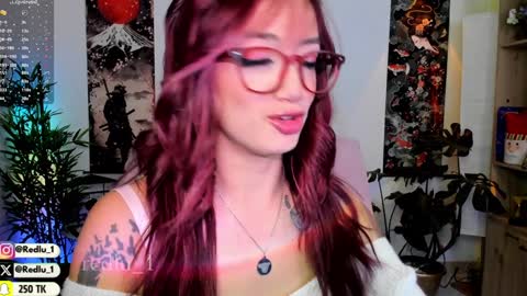 Snapshot of redlu_1 chatting on 15, 1, 2025 Lu Independiet model online show from 15, 1, 2025