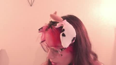 Snapshot of redmeloddy chatting on 9, 3, 2025 Meloddy online show from 9, 3, 2025