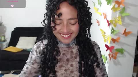 Snapshot of redvelvet_25 chatting on 15, 12, 2025 Velvet online show from 15, 12, 2025