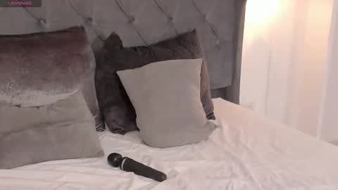 Regina  online show from 5, 3, 2026