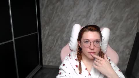 Snapshot of reginasmilee chatting on 21, 2, 2026 Regina online show from 21, 2, 2026