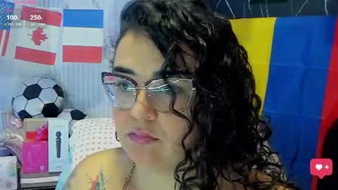 Snapshot of reginavegaa chatting on 18, 6, 2026 reginavegaa online show from 18, 6, 2026