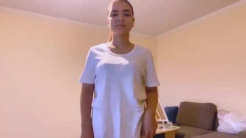 Snapshot of reginelawary chatting on 23, 10, 2025 Regin online show from 23, 10, 2025