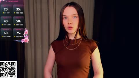 Snapshot of reginiasaccone chatting on 9, 6, 2026 Emily - online show from 9, 6, 2026