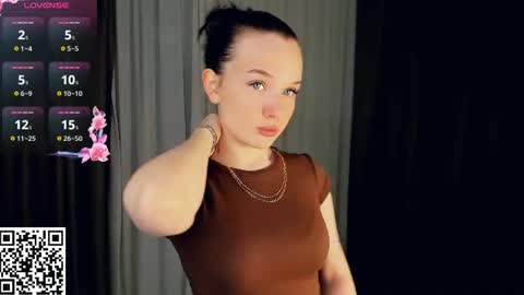 Snapshot of reginiasaccone chatting on 17, 6, 2026 Emily - online show from 17, 6, 2026